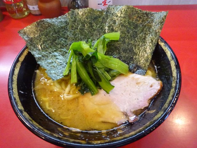 「家系総本山 吉村家」で注文したラーメン