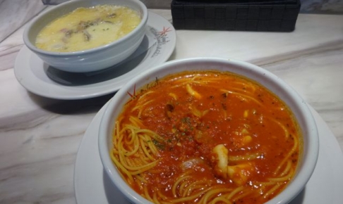 イルキャンティ チェリエ 横浜桜木町店で注文した真夜中のスパゲッティとギリシャのスパゲッティ