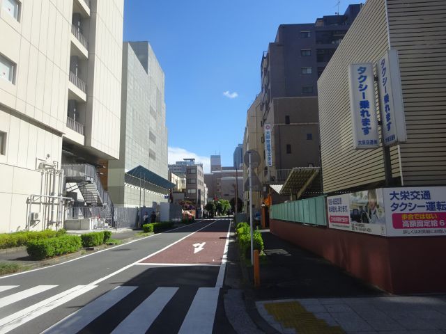 横浜中華街地区にあるタクシー会社(タクシー乗れますの看板あり)