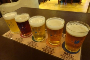 横浜ビール本店レストランUMAYA」で注文したビール5種飲み比べセット