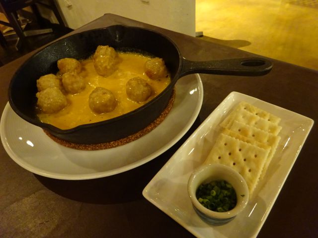横浜ビール本店レストランUMAYA」で注文したつくねチーズグリル