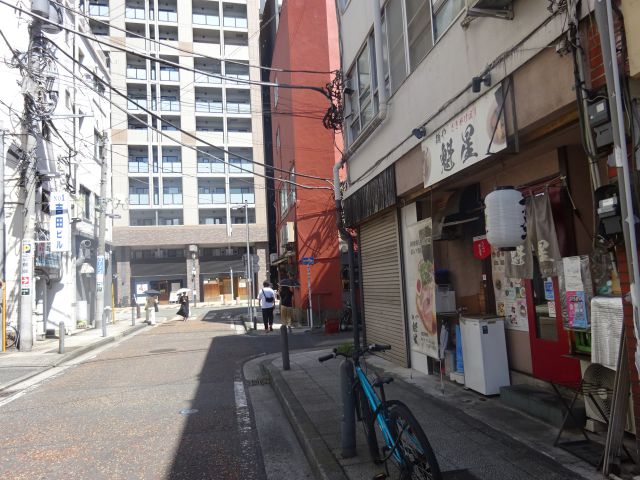 関内・吉田町のラーメン屋「麺や魁星」の外観と周辺の様子