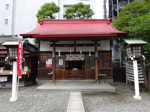 横浜関内「羽衣町厳島神社」の本殿