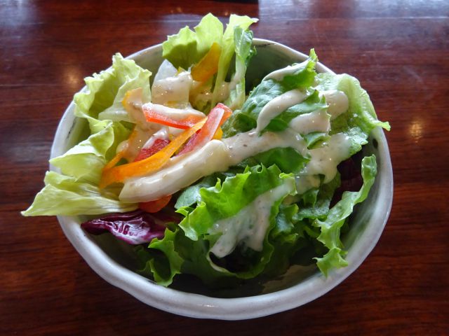 「横浜瀬里奈ステーキドーム」で注文した鉄板焼きAランチのサラダ