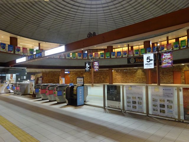 JR・市営地下鉄「関内駅」～みなとみらい線「馬車道駅」の行き方（みなとみらい線「馬車道駅」の改札口）