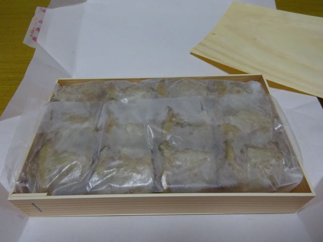 横浜中華街「清風楼」で購入したシウマイの箱の蓋を開けたところ