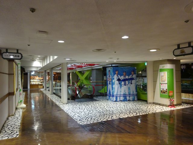 横浜関内「SERTE（セルテ）」5階レストラン街の様子