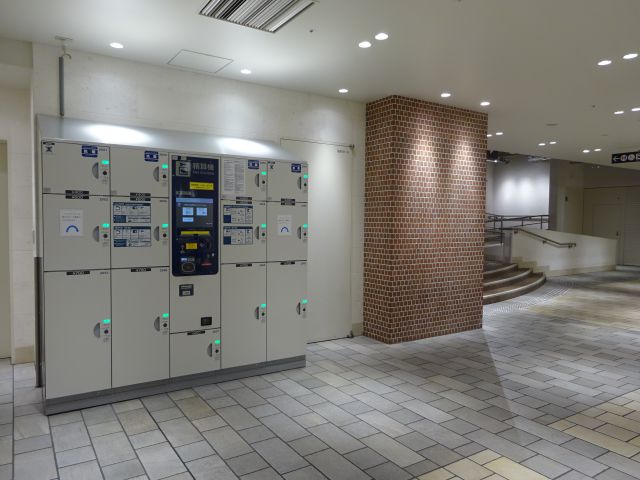 「横浜駅のコインロッカー」西口・CIAL横浜のコインロッカー