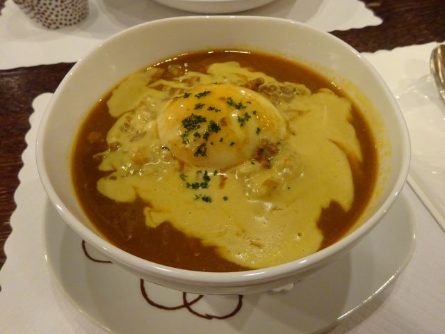 横浜元町「霧笛楼」のカフェ「カフェ・ネクストドア（Cafe Next-door）」で注文したカレーランチ「霧笛楼チキンカレー雑炊風」