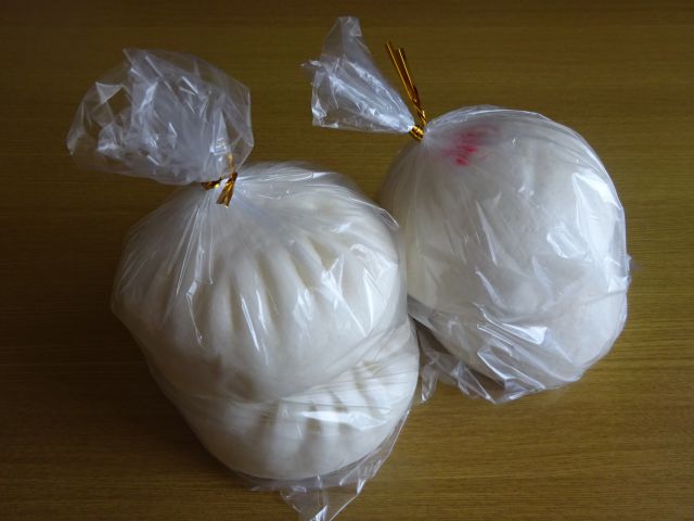 横浜中華街「聚楽（じゅらく）」で購入した肉まんとあんまん