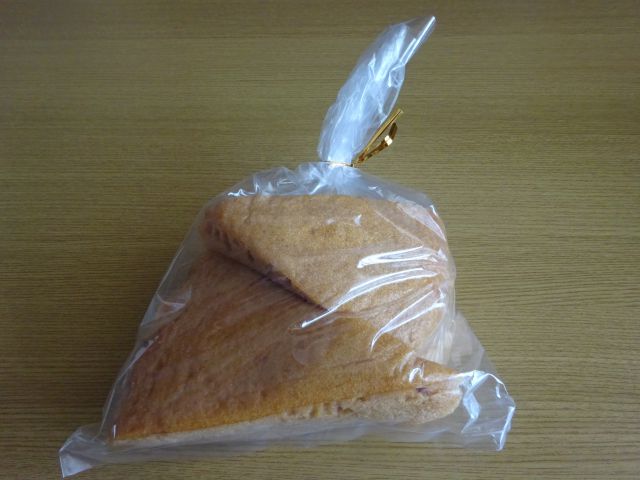 横浜中華街「聚楽（じゅらく）」で購入したマーライコウ（馬拉糕）