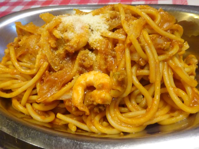 横浜・福富町「イタリーノ」で注文したシーフードナポリタンのアップ
