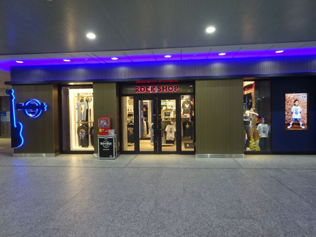 みなとみらい「ハードロックカフェ横浜」ショップの外観