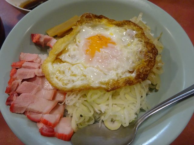 横浜「酔来軒」で注文した酔来丼のアップ